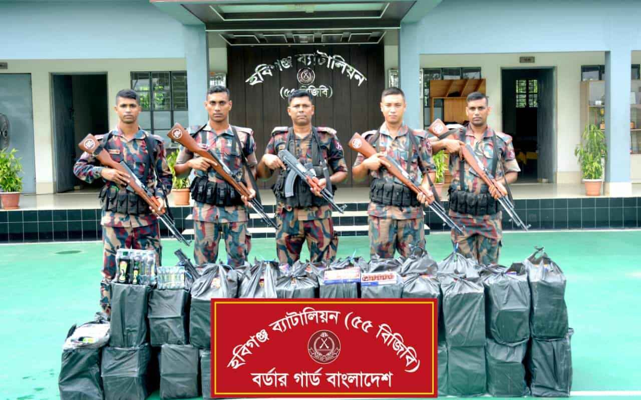 ৫৫ বিজিবির সীমান্তে অভিযানে মাদক ও ভারতীয় মালামাল উদ্বার ৫৫ বিজিবির সীমান্তে অভিযানে মাদক ও ভারতীয় মালামাল উদ্বার