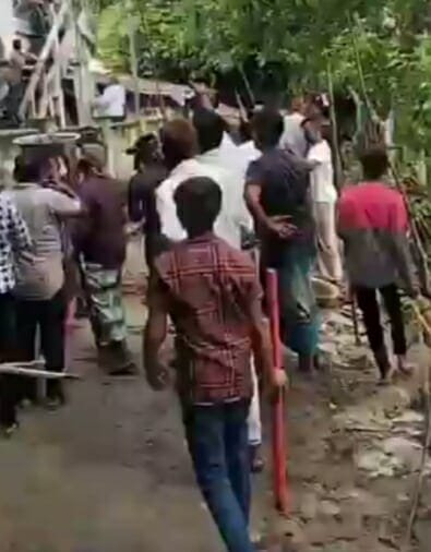 বানিয়াচংয়ে মসজিদ ও পুকুরের জায়গা দখল নিয়ে রক্তক্ষয়ী সংঘর্ষে আহত ৩০ বানিয়াচংয়ে মসজিদ ও পুকুরের জায়গা দখল নিয়ে রক্তক্ষয়ী সংঘর্ষে আহত ৩০