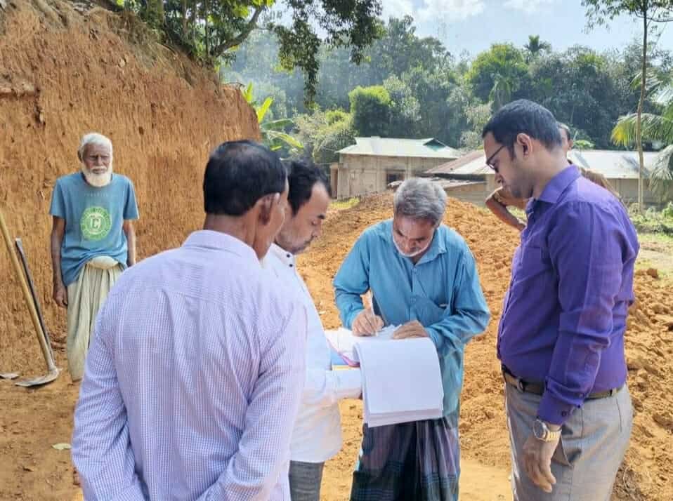 নবীগঞ্জে অবৈধভাবে পাহাড় কেটে মাটি উত্তোলন, একজনকে ৫০ হাজার টাকা জরিমানা নবীগঞ্জে অবৈধভাবে পাহাড় কেটে মাটি উত্তোলন, একজনকে ৫০ হাজার টাকা জরিমানা