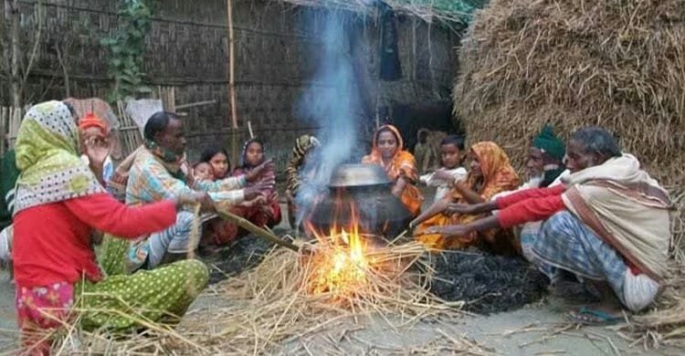 তীব্র শীতে আগুন পোহাতে ধুম, দুর্ভোগে হবিগঞ্জের গ্রামাঞ্চলের মানুষ তীব্র শীতে আগুন পোহাতে ধুম, দুর্ভোগে হবিগঞ্জের গ্রামাঞ্চলের মানুষ