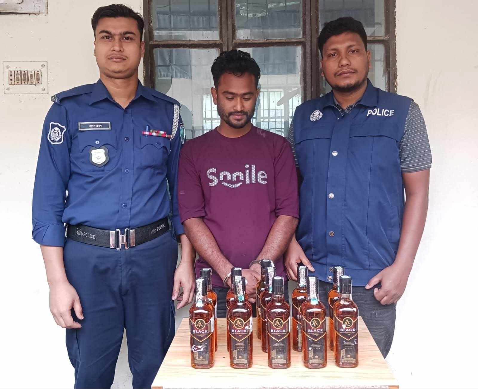 নবীগঞ্জে বিদেশি মদ বিক্রির সময় মাদক ব্যবসায়ী আটক নবীগঞ্জে বিদেশি মদ বিক্রির সময় মাদক ব্যবসায়ী আটক