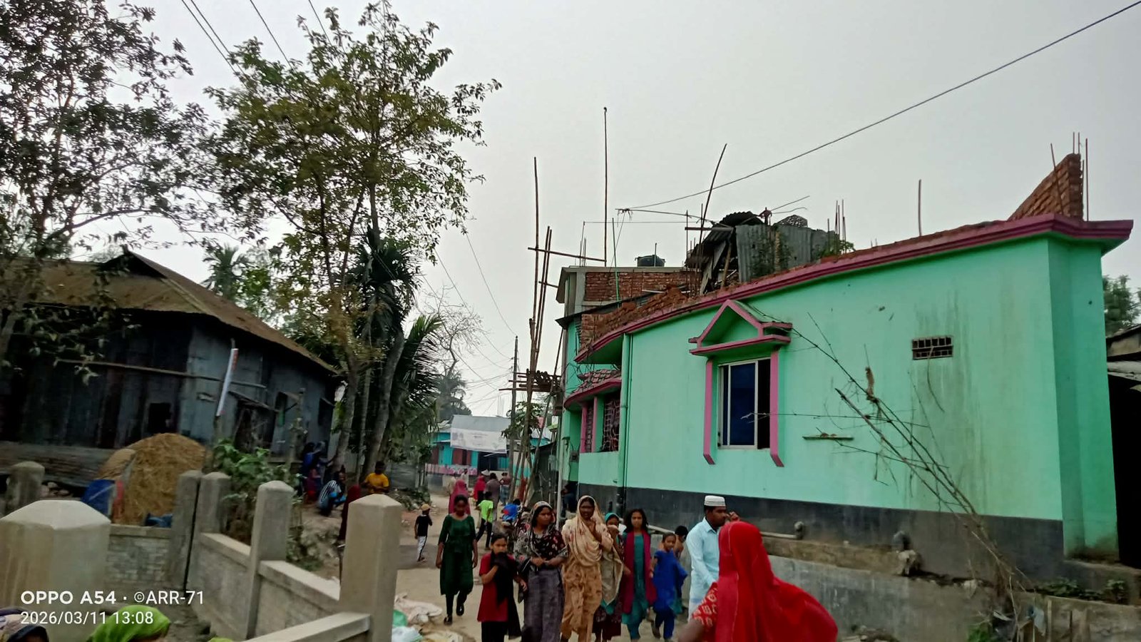 বানিয়াচংয়ে ইট পড়ে ভ্যানচালকের মৃত্যু