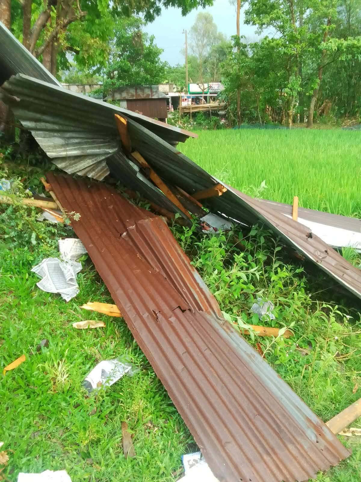 লাখাইয়ে কালবৈশাখী ঝড়ে মাদ্রাসার অফিস কক্ষ লণ্ডভণ্ড লাখাইয়ে কালবৈশাখী ঝড়ে মাদ্রাসার অফিস কক্ষ লণ্ডভণ্ড
