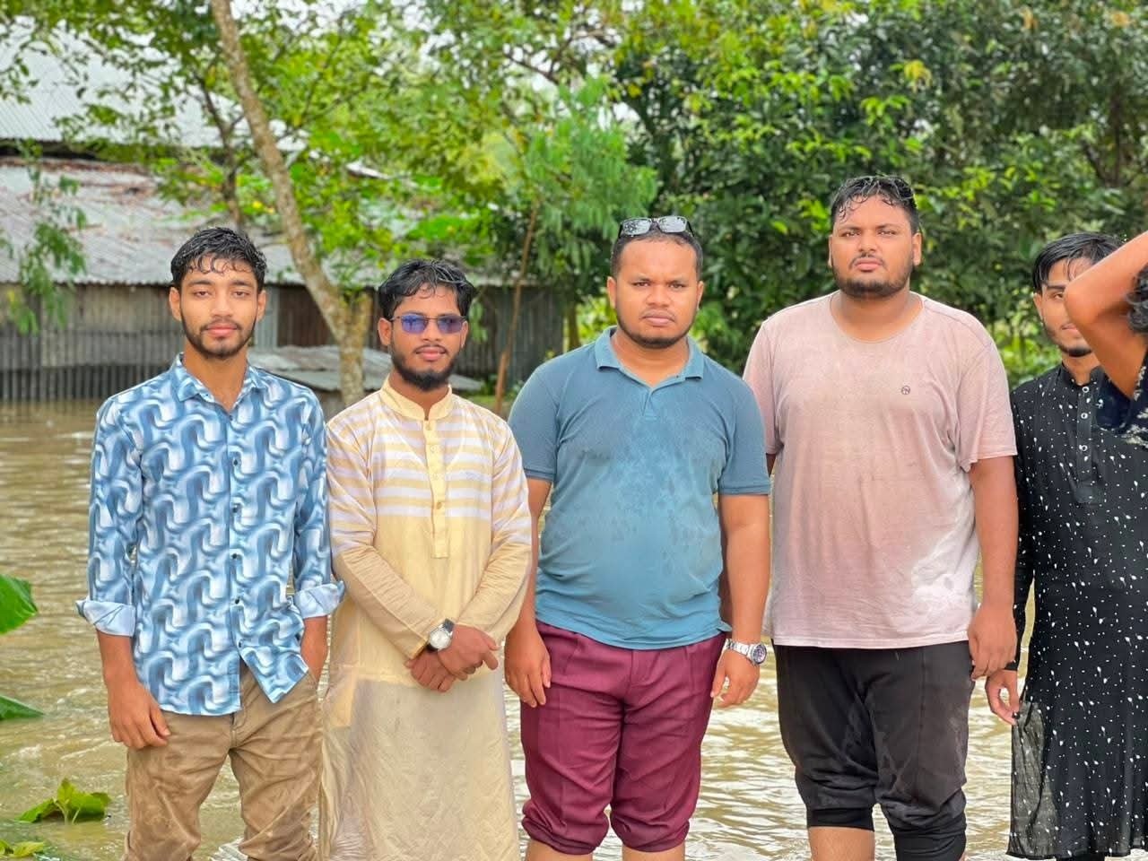 ভয়াবহ বন্যায় হবিগঞ্জ সদরের বিস্তীর্ণ এলাকা প্লাবিত, দুর্গত মানুষের পাশে ছাত্রশিবির