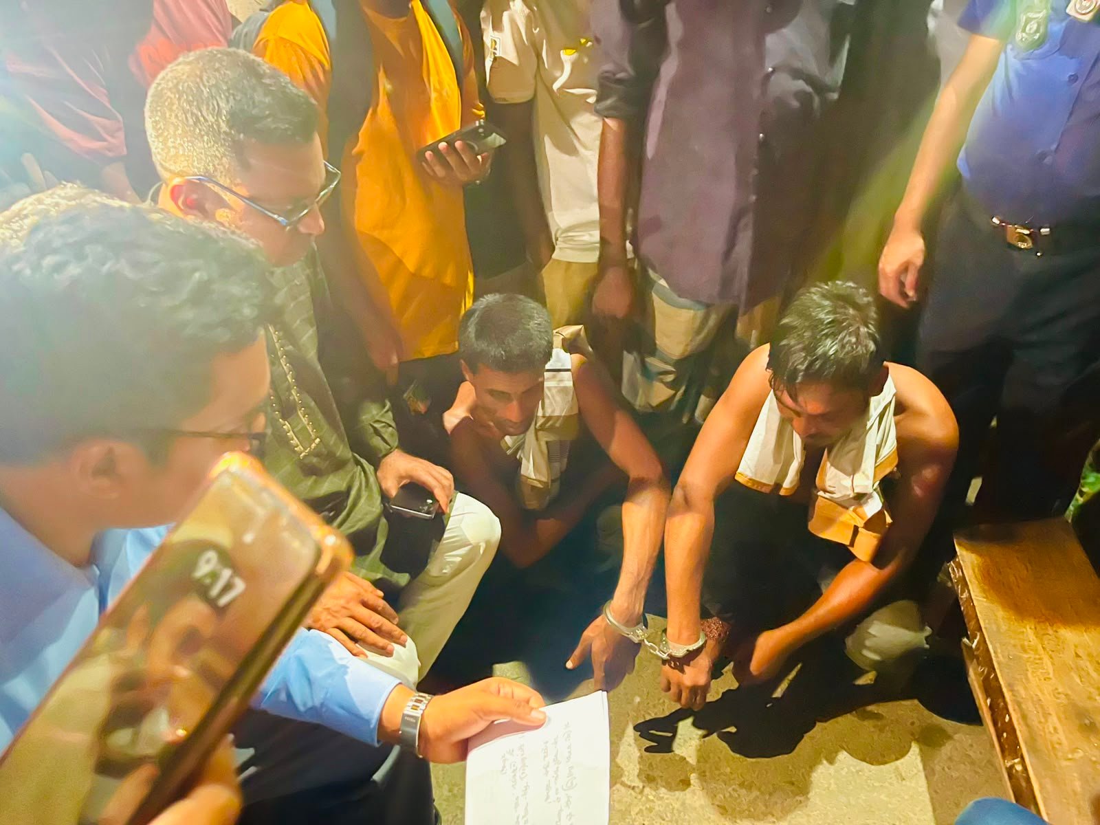 শায়েস্তাগঞ্জে জনতার হাতে আটক দুই ব্যক্তি, ভ্রাম্যমাণ আদালতে কারাদণ্ড