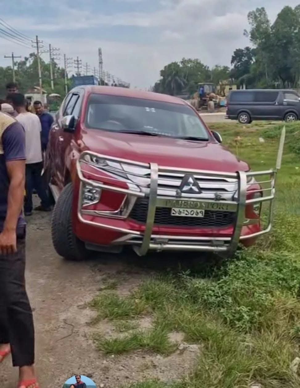 মাধবপুরে কাভার্ড ভ্যানের সঙ্গে ইউএনওকে বহনকারী জিপের মুখোমুখি সংঘর্ষ